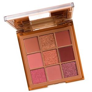 Huda Beauty nude medium palette
